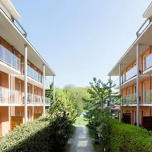 Western Park Geneve-thoiry Aparthotel